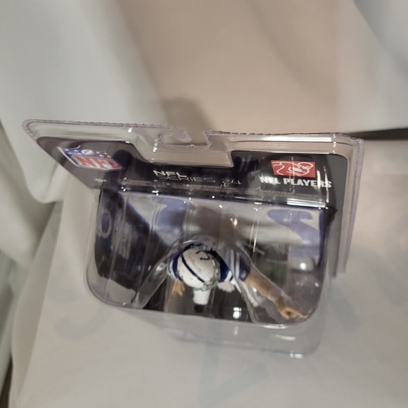 McFarlane NFL Peyton Manning action figure - Picture 9 of 10